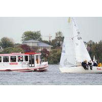 1850_0567 Ein Schiff der Alster-Rundfahrt auf der Aussenalster. | Alsterschiffe - Fahrgastschiffe auf der Alster und den Hamburger Kanälen.